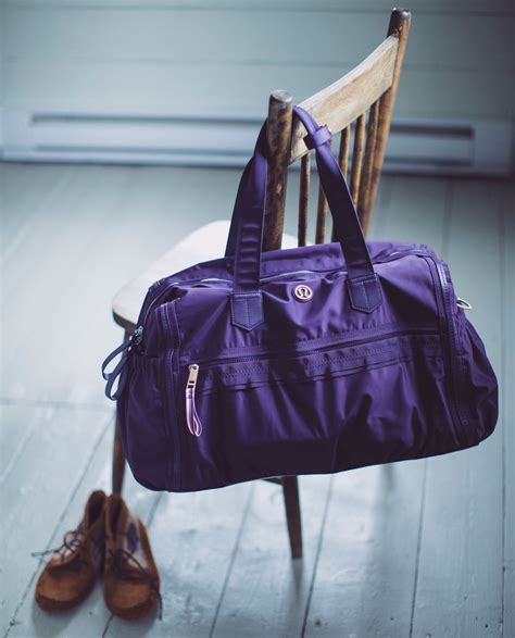 lululemon weekender bag